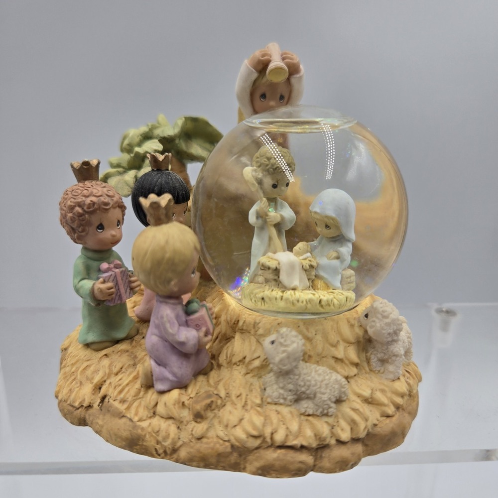 Precious Moments Figurines Nativity Snow Globe 2000 3.5x4" VTG Glitter Snow EUC